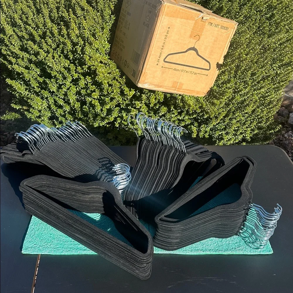 Black Velvet Hangers-heavy duty-set of 94 counts-brand new-originally packed